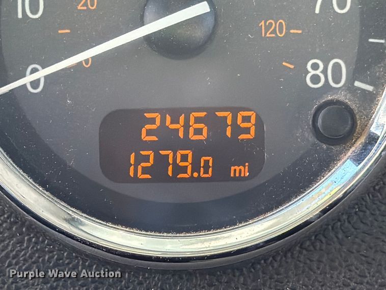 image for item YA1640 2014 Peterbilt 365 crane truck