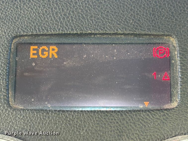 image for item YA1640 2014 Peterbilt 365 crane truck