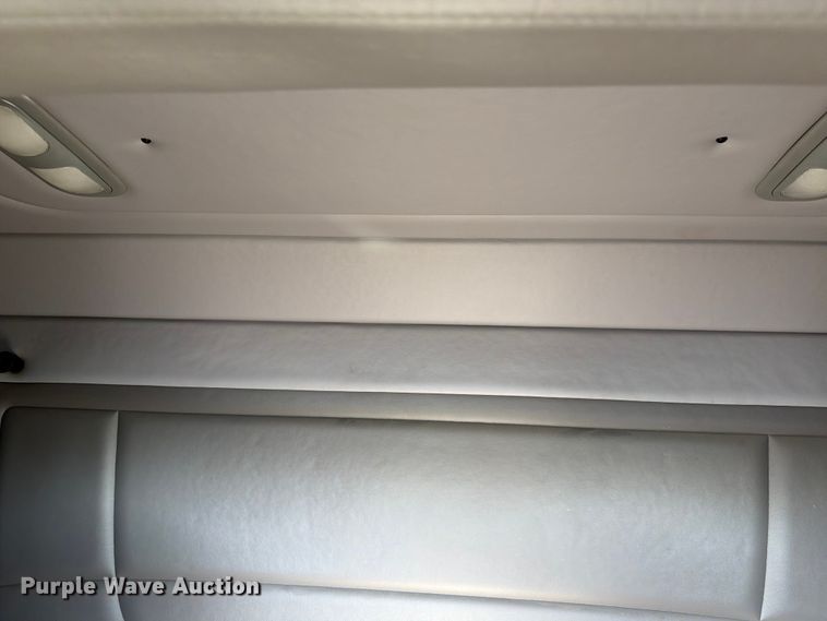 image for item YA1640 2014 Peterbilt 365 crane truck