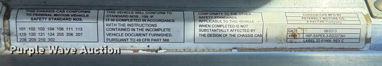 image for item YA1640 2014 Peterbilt 365 crane truck