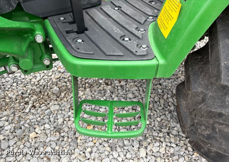 image for item YA1642 2024 John Deere 4044M MFWD tractor