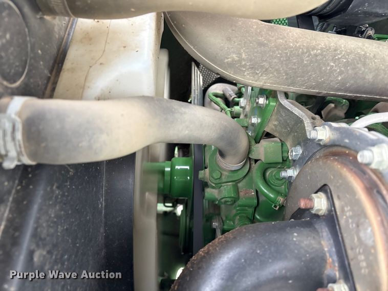 image for item YA1642 2024 John Deere 4044M MFWD tractor