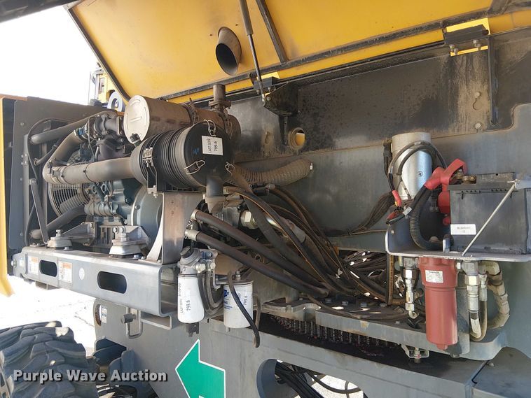 image for item YA1768 2018 Haulotte HT85 RTJ PR0 boom lift