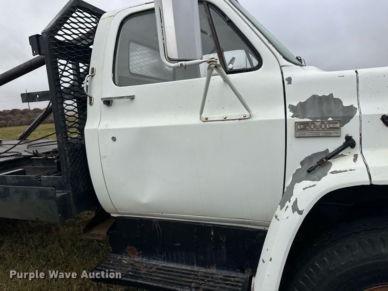 image for item ZA0747 1976 GMC 6500 winch truck