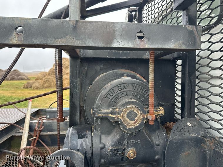 image for item ZA0747 1976 GMC 6500 winch truck