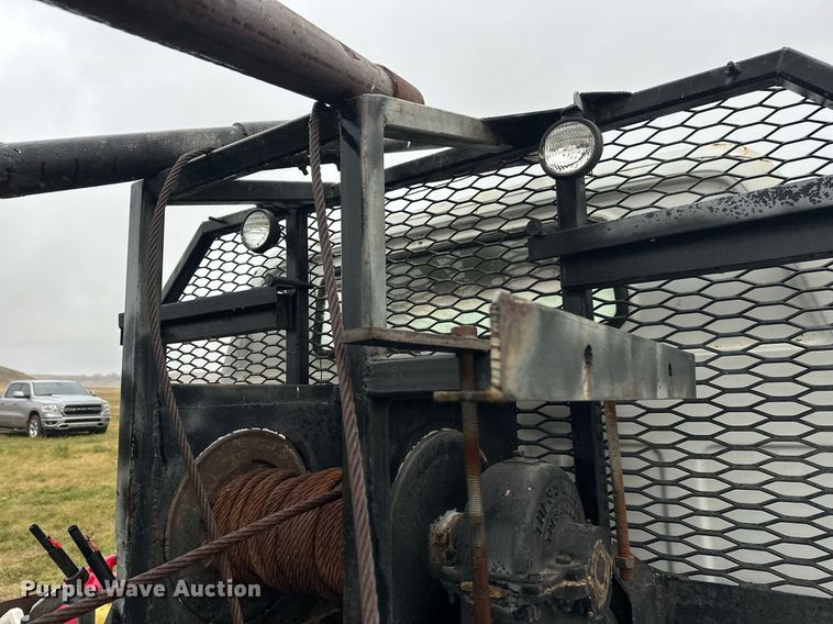 image for item ZA0747 1976 GMC 6500 winch truck