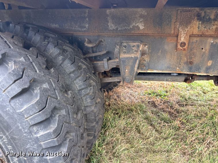 image for item ZA0747 1976 GMC 6500 winch truck