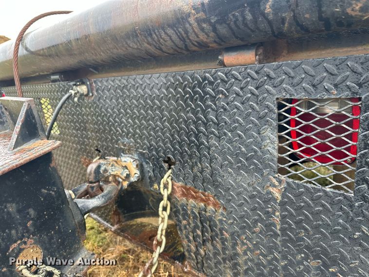 image for item ZA0747 1976 GMC 6500 winch truck