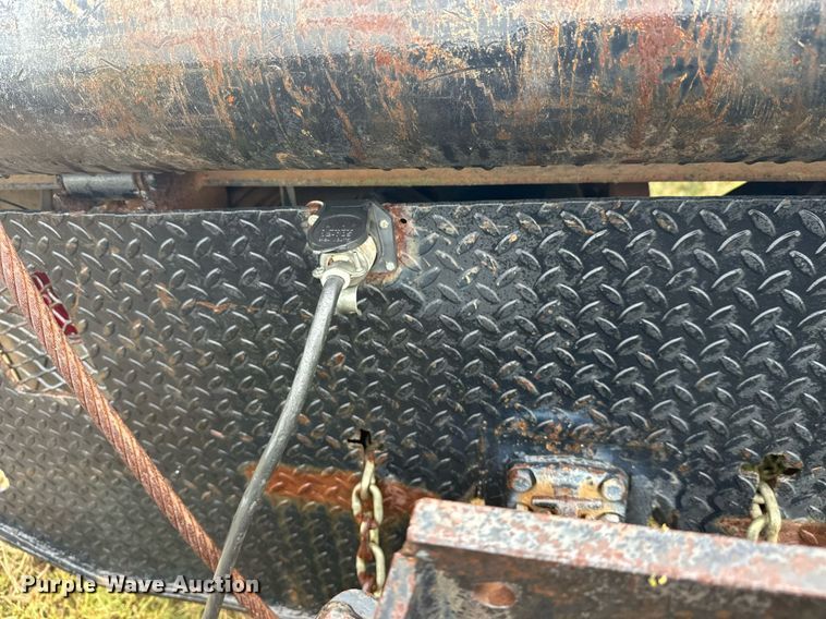 image for item ZA0747 1976 GMC 6500 winch truck