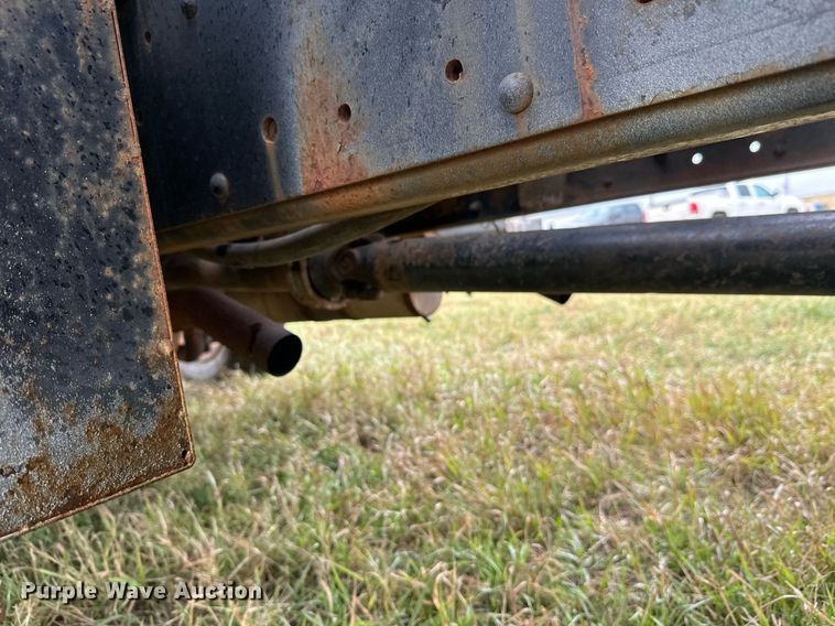 image for item ZA0747 1976 GMC 6500 winch truck