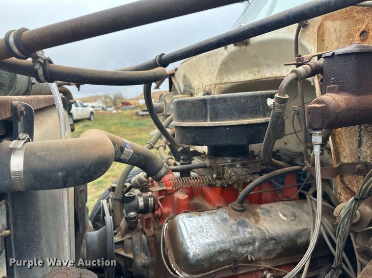 image for item ZA0747 1976 GMC 6500 winch truck