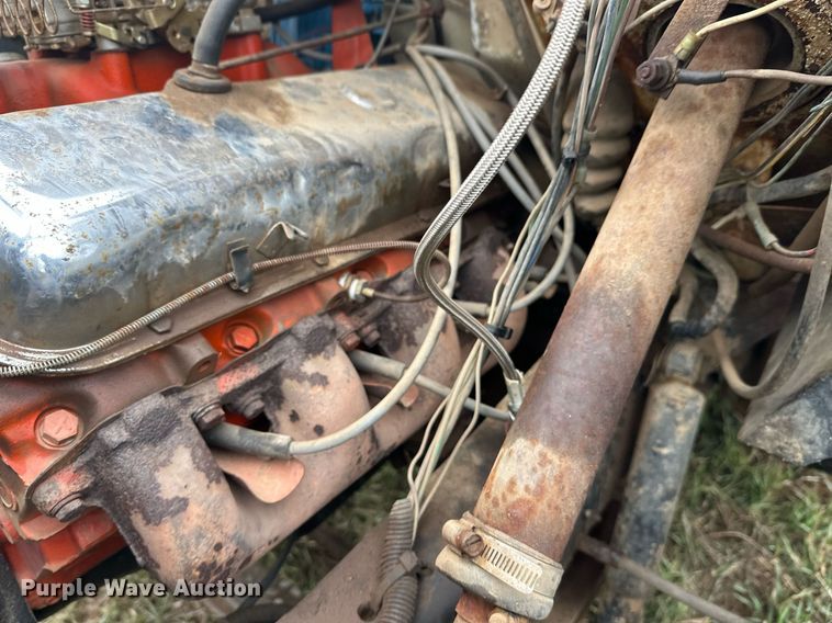 image for item ZA0747 1976 GMC 6500 winch truck