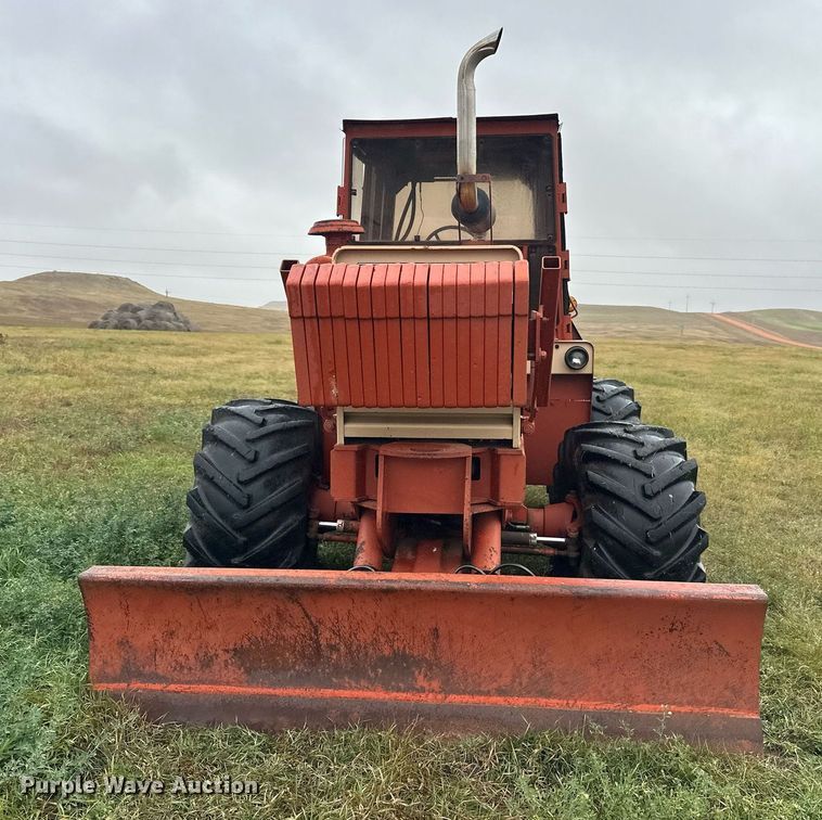 image for item ZA0748 Ditch Witch R100 trencher