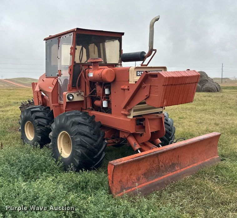 image for item ZA0748 Ditch Witch R100 trencher