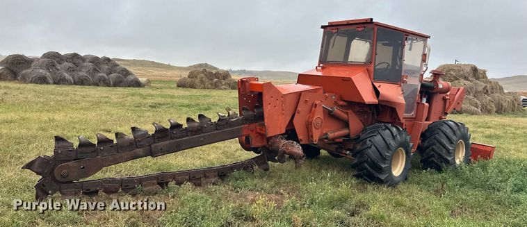 image for item ZA0748 Ditch Witch R100 trencher