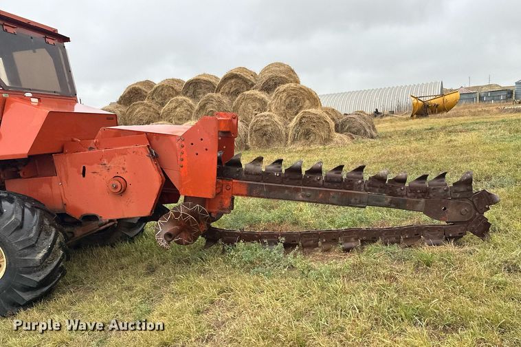 image for item ZA0748 Ditch Witch R100 trencher