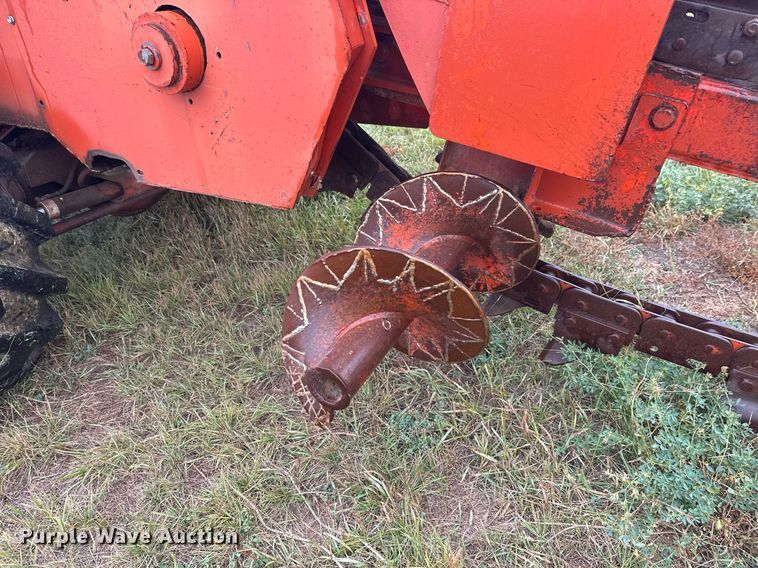 image for item ZA0748 Ditch Witch R100 trencher