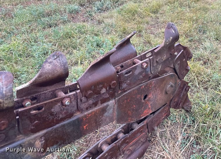 image for item ZA0748 Ditch Witch R100 trencher