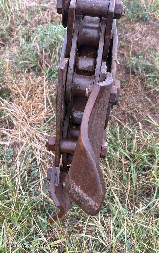 image for item ZA0748 Ditch Witch R100 trencher