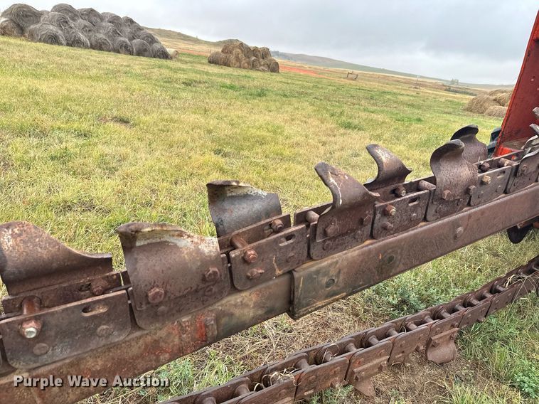 image for item ZA0748 Ditch Witch R100 trencher