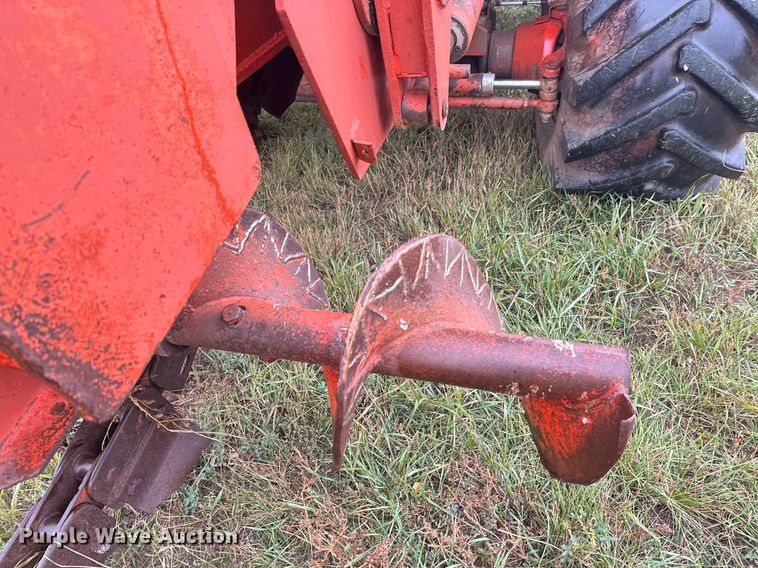 image for item ZA0748 Ditch Witch R100 trencher