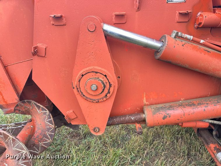 image for item ZA0748 Ditch Witch R100 trencher