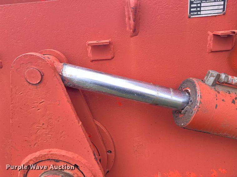 image for item ZA0748 Ditch Witch R100 trencher