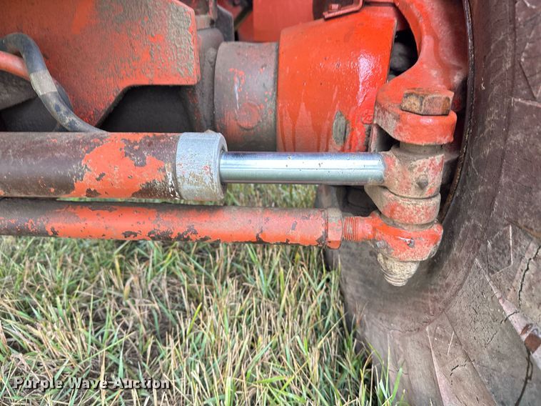 image for item ZA0748 Ditch Witch R100 trencher