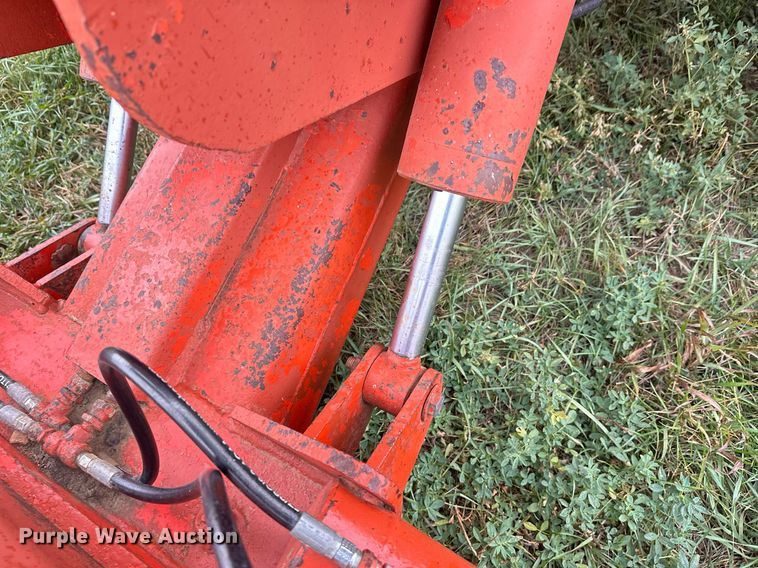 image for item ZA0748 Ditch Witch R100 trencher