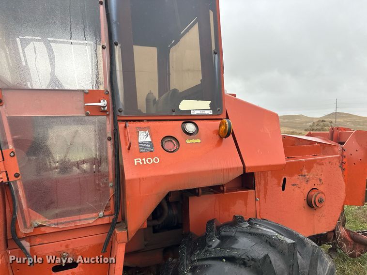 image for item ZA0748 Ditch Witch R100 trencher