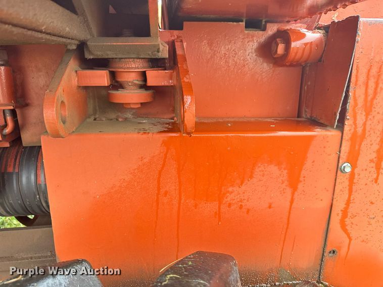 image for item ZA0748 Ditch Witch R100 trencher