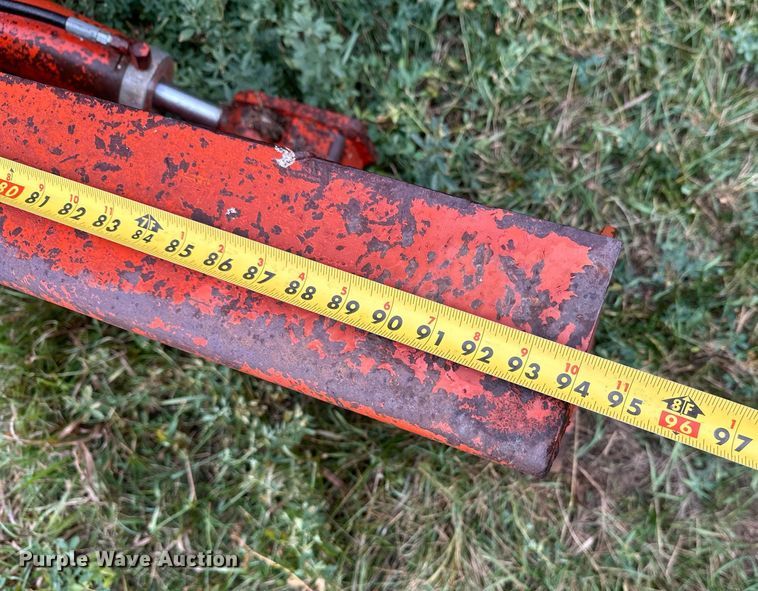 image for item ZA0748 Ditch Witch R100 trencher