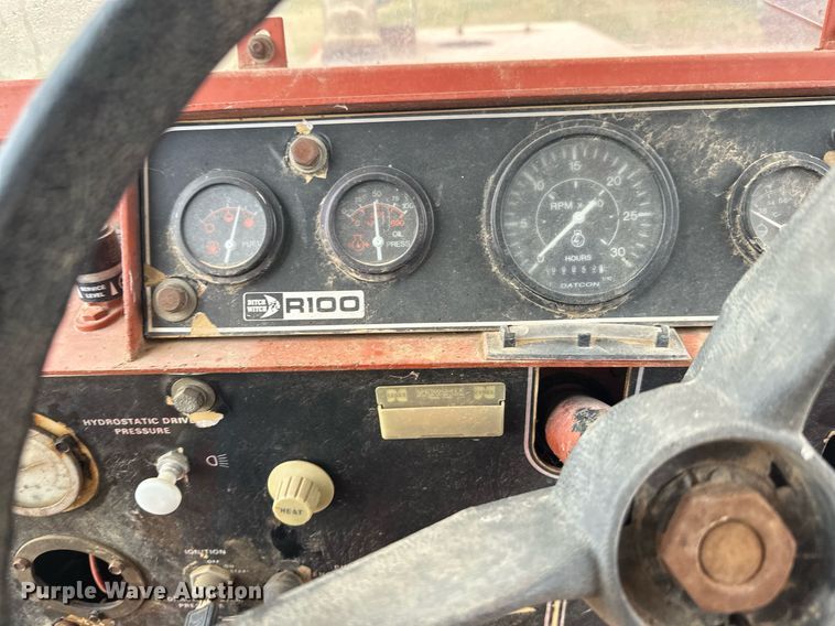 image for item ZA0748 Ditch Witch R100 trencher