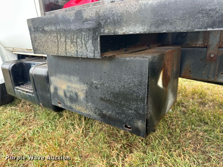 image for item ZA0748 Ditch Witch R100 trencher