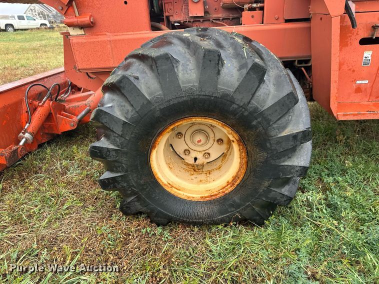 image for item ZA0748 Ditch Witch R100 trencher