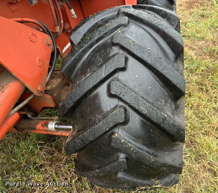 image for item ZA0748 Ditch Witch R100 trencher