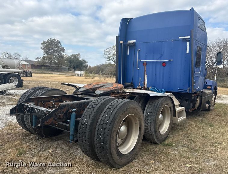 image for item DJ7879 2007 Kenworth T600 semi truck