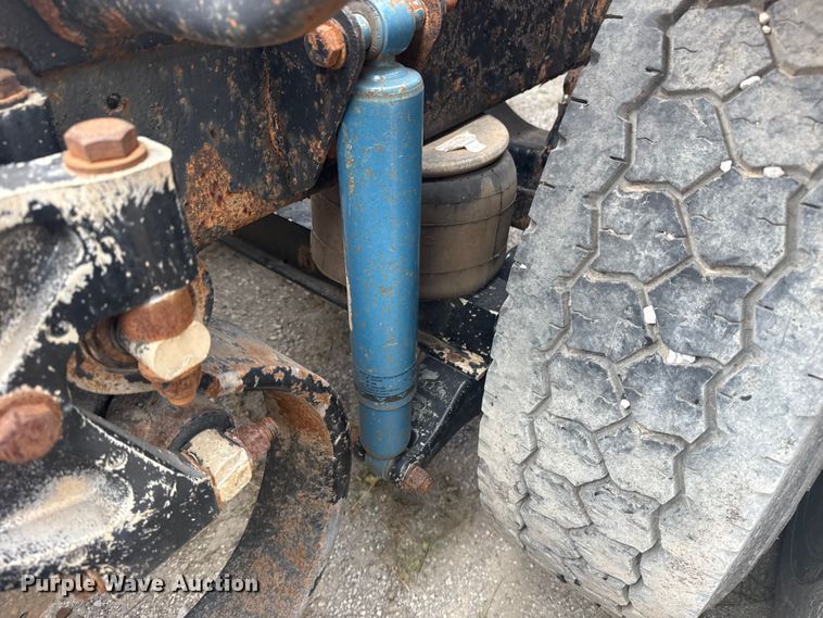 image for item DJ7879 2007 Kenworth T600 semi truck