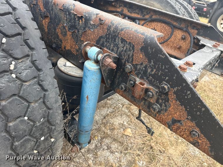 image for item DJ7879 2007 Kenworth T600 semi truck