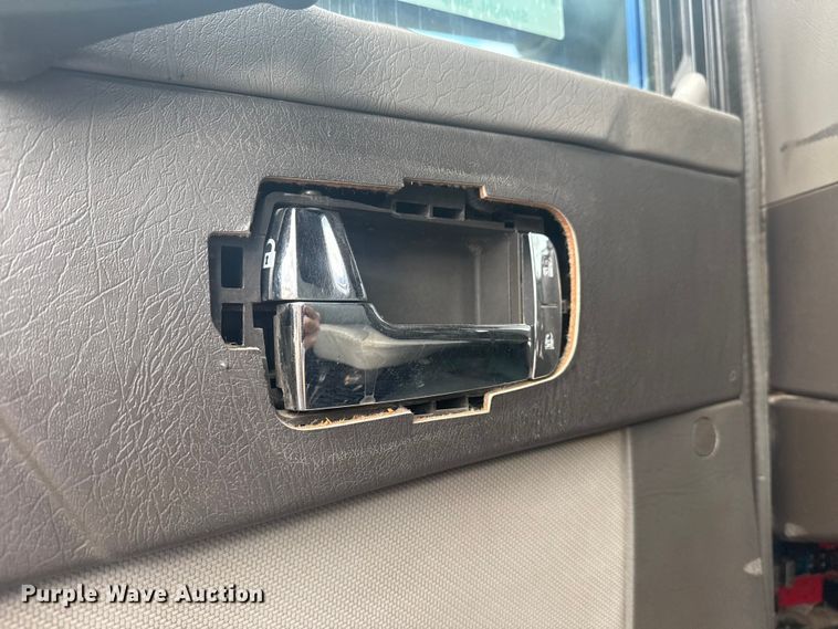 image for item DJ7879 2007 Kenworth T600 semi truck