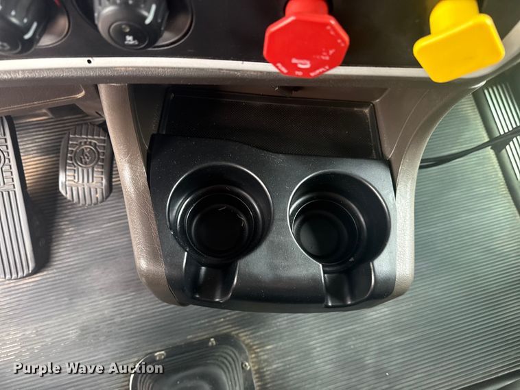 image for item DJ7879 2007 Kenworth T600 semi truck