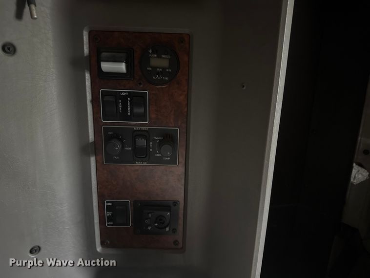 image for item DJ7879 2007 Kenworth T600 semi truck