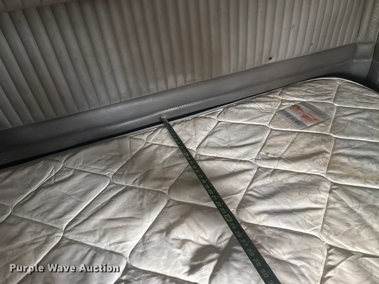 image for item DJ7879 2007 Kenworth T600 semi truck