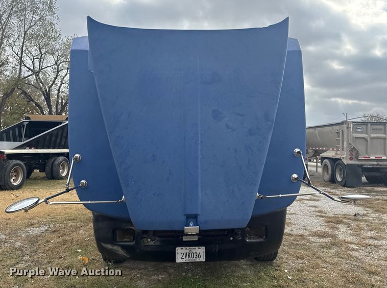 image for item DJ7879 2007 Kenworth T600 semi truck