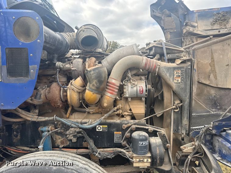 image for item DJ7879 2007 Kenworth T600 semi truck