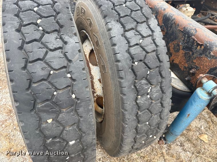 image for item DJ7879 2007 Kenworth T600 semi truck