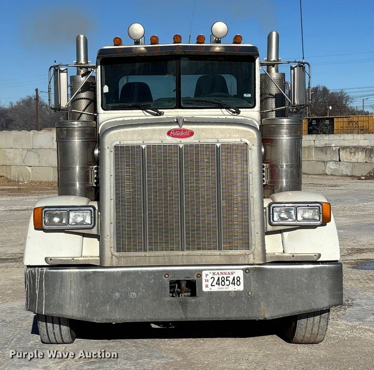 image for item DK0176 2003 Peterbilt 379 semi truck