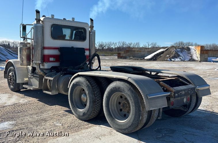 image for item DK0176 2003 Peterbilt 379 semi truck