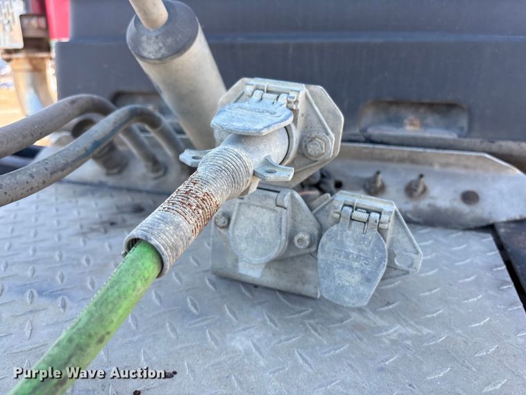 image for item DK0176 2003 Peterbilt 379 semi truck