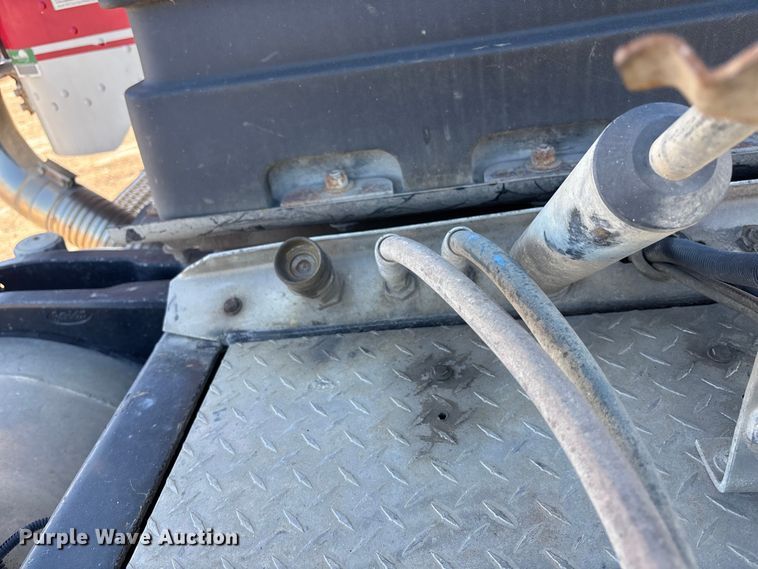 image for item DK0176 2003 Peterbilt 379 semi truck